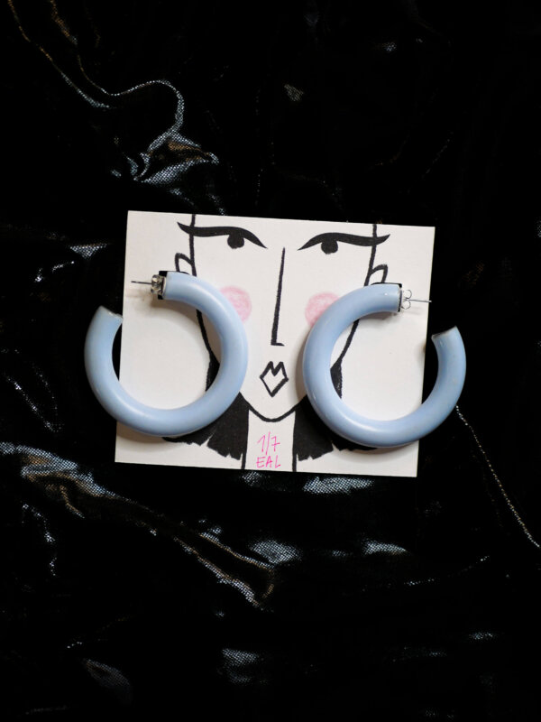 BIG créoles | Plastique bleu ciel – Image 2
