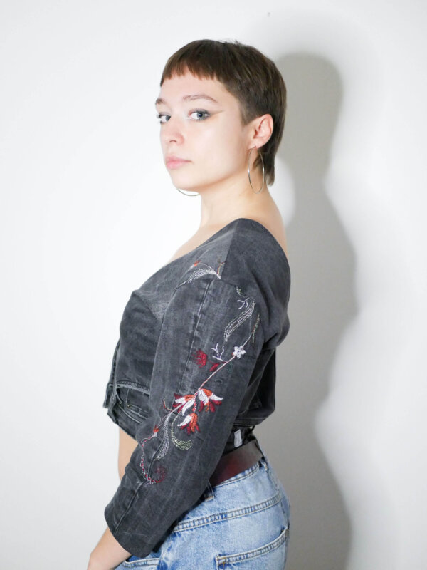 M | Jean gris fleuri - Manches 3/4 – Image 2